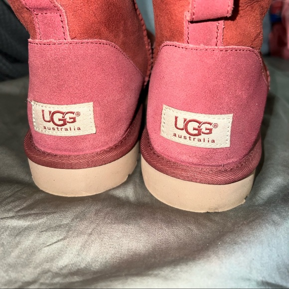 UGGS BRAND NEW NO BOX - Picture 2 of 3